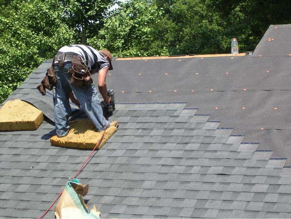 Roofing contractors during work